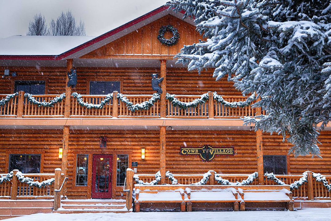 cowboy-village-resort-jackson-hole-cabins_03